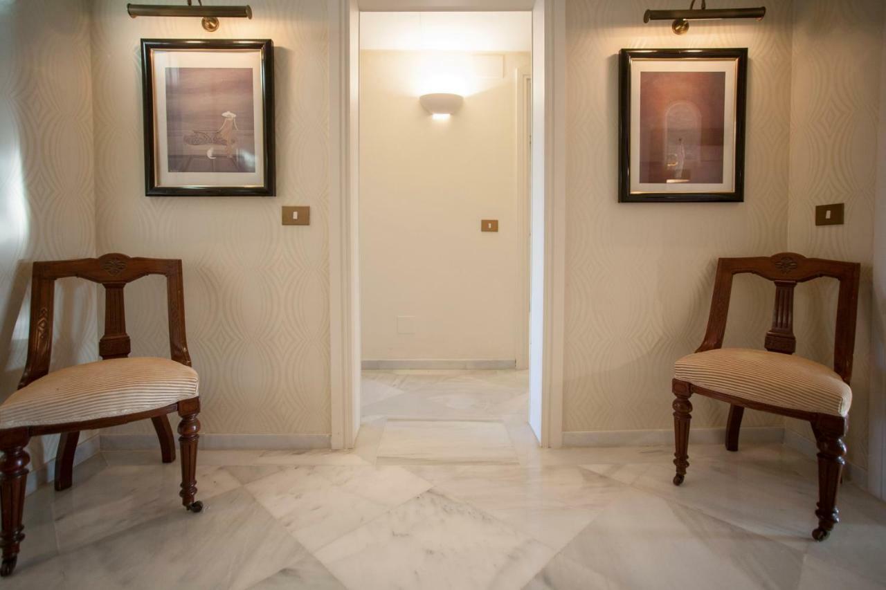 El Mas Exclusivo De Puerto Banus 